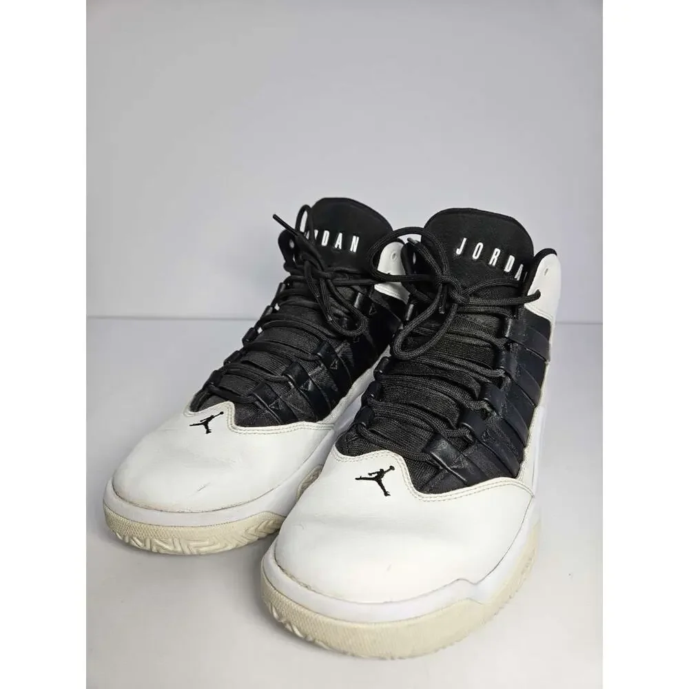 Jordan Max Aura White Black AQ9084-100 Men’s Size 9 Basketball Shoes